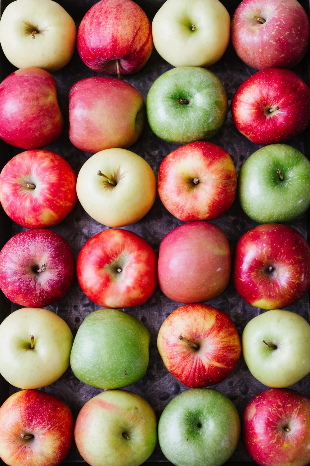 APPLESAUCE: choosing apples - fuji, honey crisp, golden delicious, gala, granny smith